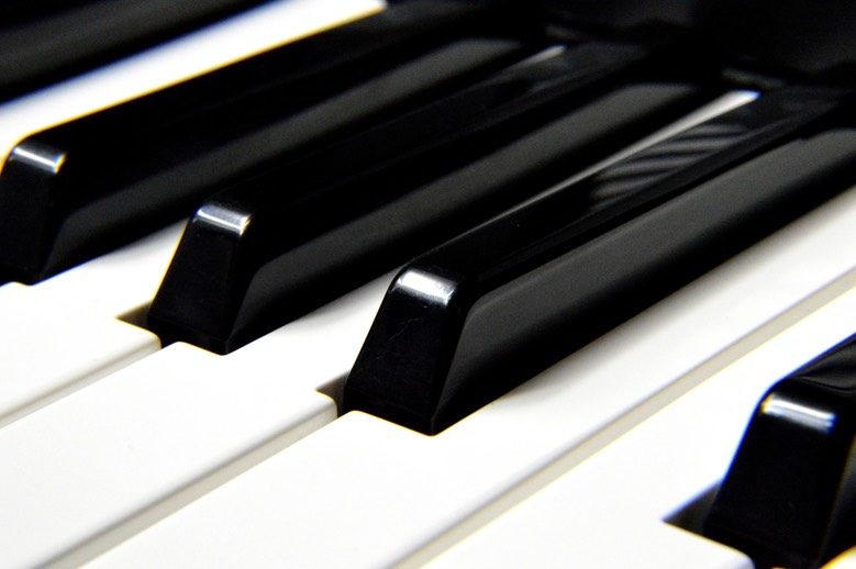 pexels-photo-164922 piano LGOF